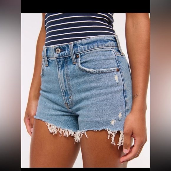 NWT Abercrombie & Fitch High Rise Mom Short
 size 35 or 20 - Picture 3 of 12